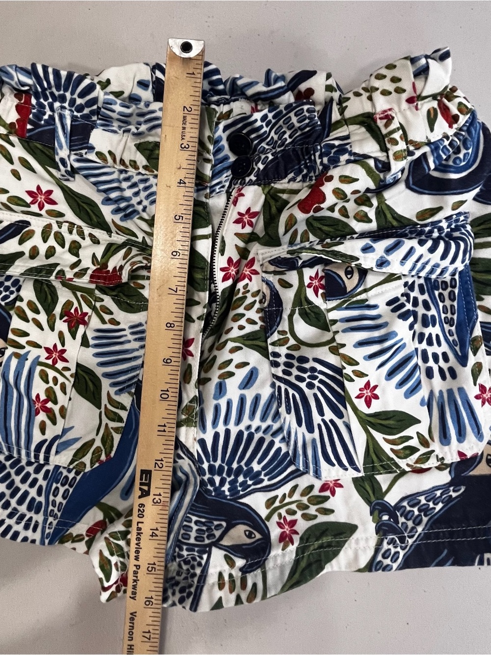 FARM Rio Macaw Flight Blue Green Paperbag Waist Shorts Sz Small. Missing belt - Picture 10 of 11
